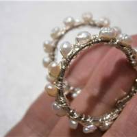 Perlenohrringe handgemachte 35 mm Creolen weiße Barockperlen Brautschmuck Süßwasserzuchtperlen Bild 2