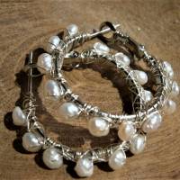 Perlenohrringe handgemachte 35 mm Creolen weiße Barockperlen Brautschmuck Süßwasserzuchtperlen Bild 6