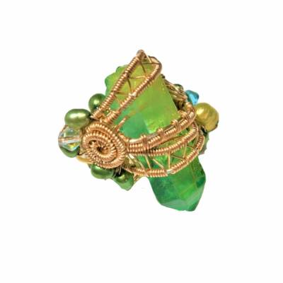 Ring Kristallspitze grün gelb Perlen schilfgrün verstellbar handgewebt wirework goldfarben boho