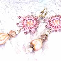 rosa bohemian keramikblüten ohrringe, lässige boho hippie ohrhänger, geschenk, beadwork ohrringe Bild 1