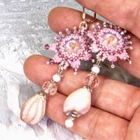 rosa bohemian keramikblüten ohrringe, lässige boho hippie ohrhänger, geschenk, beadwork ohrringe Bild 2