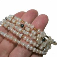Armband Perlen weiß Mondstein grau 5-reihig funkelnd handgemacht Spiralarmband Bild 1