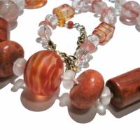 Halskette mit Koralle Schaumkoralle und Künstlerglasperle orange Bergkristall und Quarz Collier Bild 1