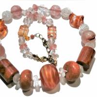 Halskette mit Koralle Schaumkoralle und Künstlerglasperle orange Bergkristall und Quarz Collier Bild 2
