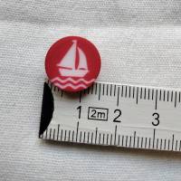 Knopf mit Schiff, rot/weiß, maritim, Segelschiff, Kunststoff, Knopf mit Steg, Einzelverkauf, vintage Bild 4