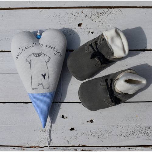 Stoffherz Baby Schwangerschaft in hellblau und rosa