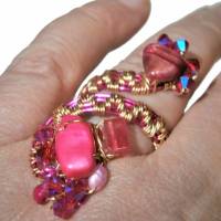 Ring pink rosa handmade verstellbar Perlmutt und Glas funkelnd wirework Spiralring boho Bild 3