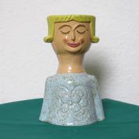 Blumenfrau aus Keramik,  Gartenkeramik Vase Blumentopf Bild 1