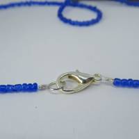 Hübsche Perlenkette mit blauen Mini Glasperlen und Treibholz Bild 8