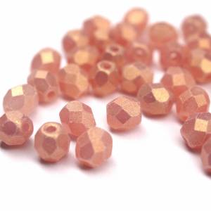 50   Sueded Gold Milky Pink böhmische Perlen 4mm, tschechische feuerpolierte facettierte Glasperlen DIY Glasschliff 4mm Bild 4