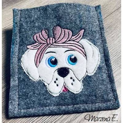 *  Hund mit Kopftuch  *  Doodle - Applikation 10x10, mit Rahmen 13x18