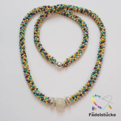 „Regenbogen-Träume“ – Halskette, die wie ein gefangener Farbtanz um deinen Hals flattert