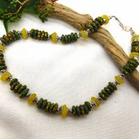 Halskette - afrikanische handgemachte Krobo-Glas-Rondelle - Recycled Beads - grün, gelb, silber - 46 cm Bild 1