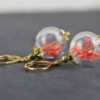 Ohrringe mit Glas Perlen und Blumen, Glasperlen, rot und goldfarben Bild 2