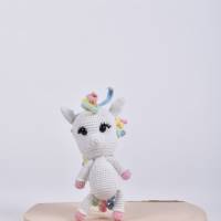 Handgefertigte gehäkelte Puppe Einhorn "Leyla" aus Baumwolle, Amigurumi Kuscheltier, Geschenk für Mädchen Bild 1