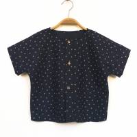 Sommer-Shirt, kurzärmlig, dunkelblau beige gepunktet, 110/116, Upcycling Bild 1