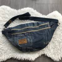 Rucksack, Große Gürteltasche für den Rücken, Upcycling Jeans. Bild 1