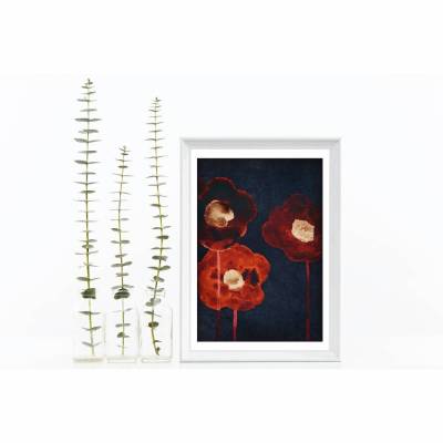 Botanischer Aquarell Druck, Blumen in Rottönen vor blauem Hintergrund, Kunstdruck Größe DIN A4