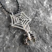 Spinnennetz Fledermaus , Kette ,Halskette, gothic, Halloween , versilbert Bild 1
