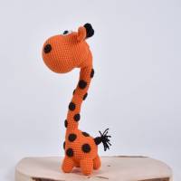 Handgefertigte gehäkelte Puppe Giraffen "Gerda Lotte Frida" aus Baumwolle, Savanen Kuscheltier, Geschenk für Kin Bild 7