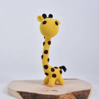Handgefertigte gehäkelte Puppe Giraffen "Gerda Lotte Frida" aus Baumwolle, Savanen Kuscheltier, Geschenk für Kin Bild 8