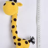Handgefertigte gehäkelte Puppe Giraffen "Gerda Lotte Frida" aus Baumwolle, Savanen Kuscheltier, Geschenk für Kin Bild 9
