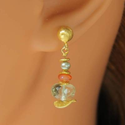 Prasiolith, grüner Amethyst facettiert, oranger Karneol grüne Perlen Ohrhänger vergoldet