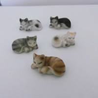 Miniatur Katzenkorb mit Katze zur Dekoration oder zum Basteln - Puppenhaus Bild 3