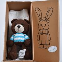 Handgefertigte gehäkelte Puppe Bär "Bobo" aus Baumwolle, Teddy Bär, Kuscheltier, Geschenk für Kinder zum Geburts Bild 4
