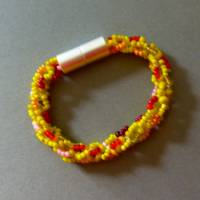 Glasperlenarmband gehäkelt gelb, Länge 16,5 cm, Armband aus kleinen Perlen gehäkelt, Magnetverschluß Bild 1