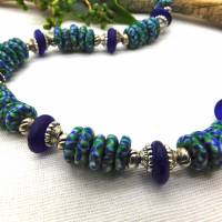 Halskette - afrikanische handgemachte Krobo-Glas-Rondelle - Recycled Beads - blau, grün, silber - 46 cm Bild 2