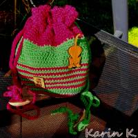 Häkel- Bag Hippie- Tasche mit Katzen- Brosche Fuchsia Gelbgrün gehäkelt Lana Grossa Bild 3