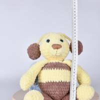 Handgefertigte gehäkelte Puppe Biene "Sum" aus Baumwolle Bild 6