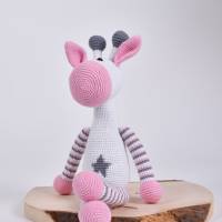 Handgefertigte gehäkelte Puppe Giraffen "Emil & Naomi" aus Baumwolle Bild 7