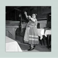 Marconi's Restaurant - Gypsy Woman I. 1942 Tanz  - Kunstdruck Poster ungerahmt - schwarz-weiss Fotografie - Bild 1