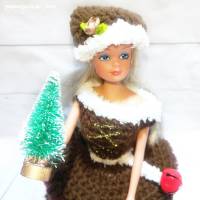 Weihnachts - Frau , Chrissie Christmas, braunes Kleid,Puppe, Klorollenhut, Klopapierhut, gehäkelt 6 Bild 5