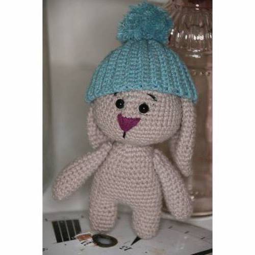 Hase Häkeltier Amigurumi, handgemacht, Schlappohrhase mit Mütze