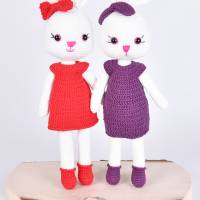 Handgefertigte gehäkelte Puppe Hasen "Rike, Nanni, & Stella" aus Baumwolle, Kuscheltier, Süßes Geschenk zu Oster Bild 4