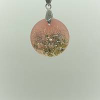 Schmuck Halskette jewelry Kunstharz rosa klar gold Geschenk Anhänger rund Bild 4