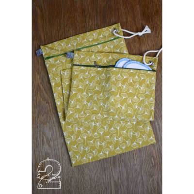 Wetbag aus PUL, Größe ca. 25x36cm Ginkgoblätter senf oder grün