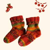 handgestrickte Baby-Socken in rot und bunt, kuschelweich und farbenfroh Bild 2