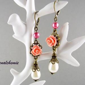 Ohrringe rosa Rosen mit Perltropfen bronzefarben Boho Bild 1