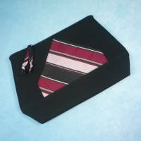 Schwarzer Kulturbeutel mit Krawatte - nicht nur für Männer | Waschtasche | Kulturtasche | Duschbeutel Bild 6