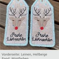 'Frohe Weihnachten'-Geschenkanhänger aus Leinen und Jute - eisblau bestickt mit Rudolph, the Red-Nosed Reindeer Bild 1