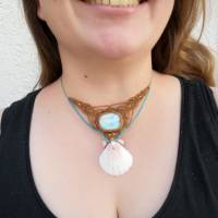 Makramee-Halskette mit Larimar, Süßwasserperle und Muschel Bild 3