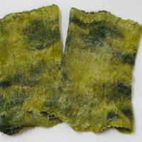 Armstulpen grün aus Wolle und Seide, Größe M, Pulswärmer für den Winter, Manschetten zum Aufpeppen der Kleidung, Stulpen Bild 4