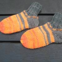 Gestrickte Socken für Babys Kleinkinder Größe 20/21 Bild 1