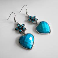 Herzen Ohrhänger mit blauen Steinen Bild 2