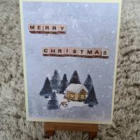 Merry Christmas - Haus mit Wald - Weihnachtskarte Bild 1