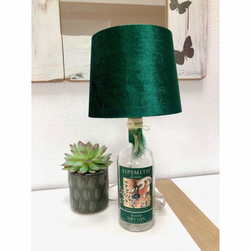 Sipsmith Gin Flaschenlampe mit grünem Stofflampenschirm